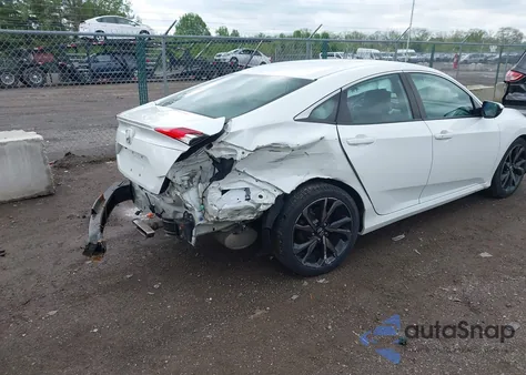 2019 Honda Civic Sport z USA, uszkodzony, nr VIN 2HGFC2F88KH529643